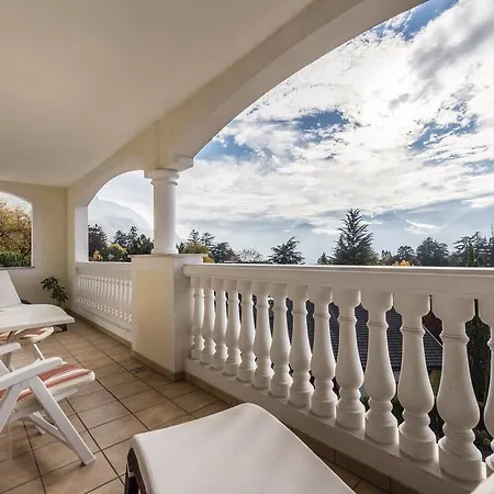 Отель Sonnenburg Мерано