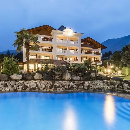 Hotel Sonnenburg 4*