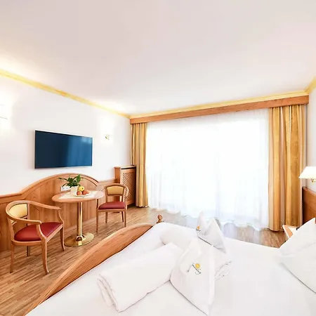 Sonnenburg 4* Merano