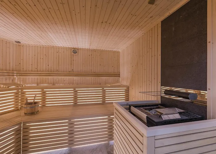 Sonnenburg 4* Merano