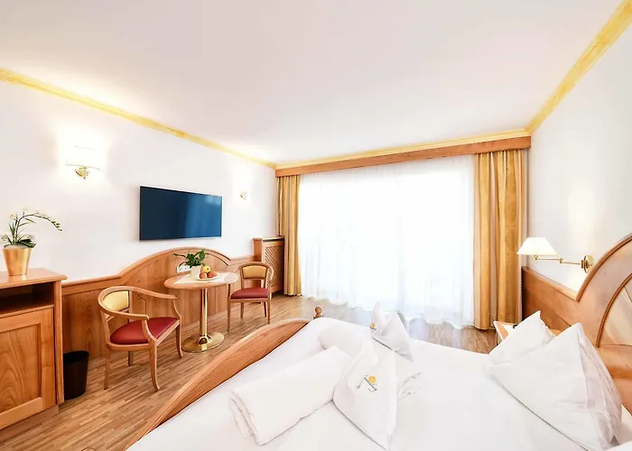 Sonnenburg 4* Merano